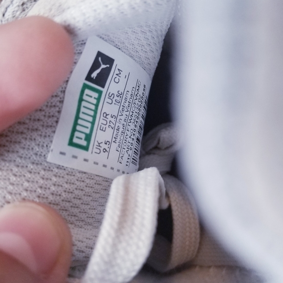 NWT girls PUMA Shoes 💫SALE💫 - Picture 3 of 9